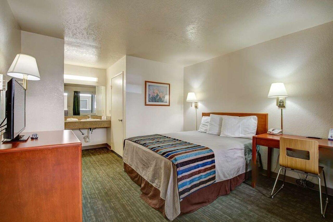 Good Nite Inn Camarillo Dış mekan fotoğraf