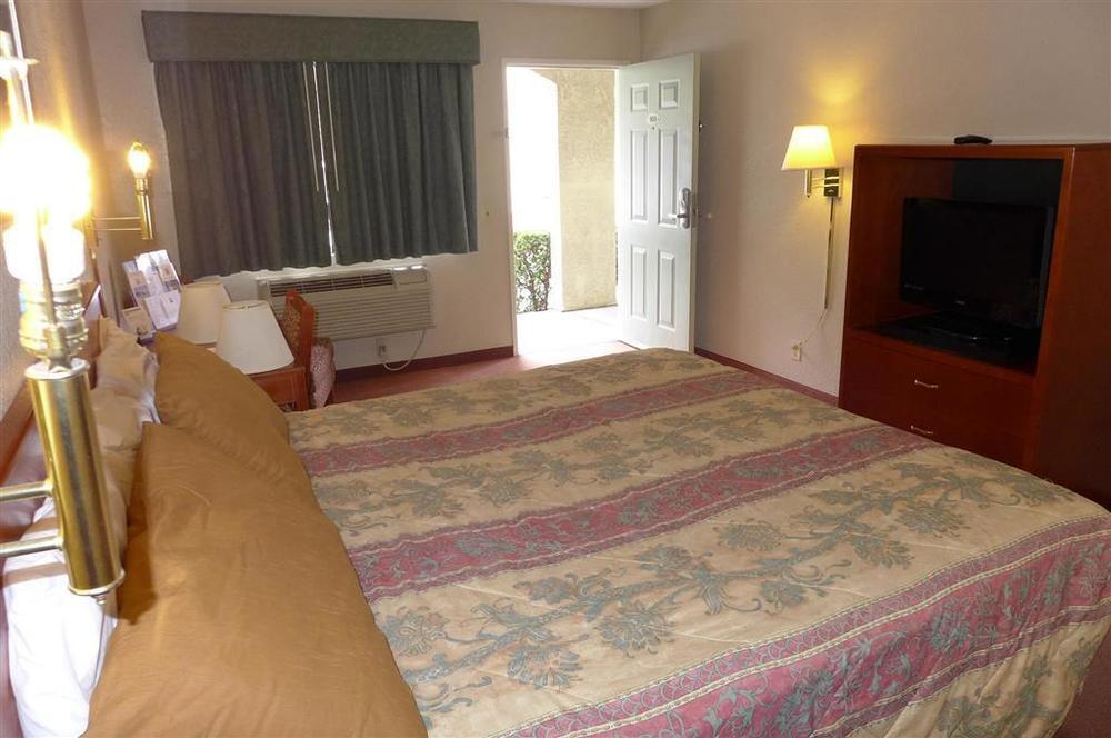 Good Nite Inn Camarillo Oda fotoğraf